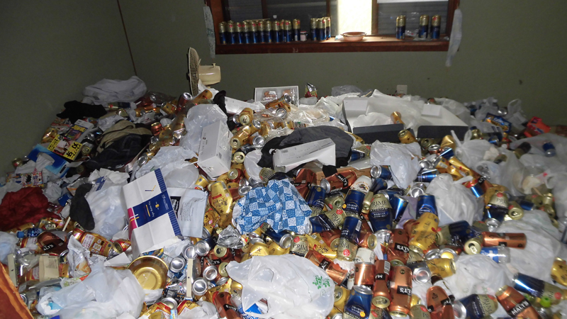 三原市一戸建てゴミ屋敷作業前