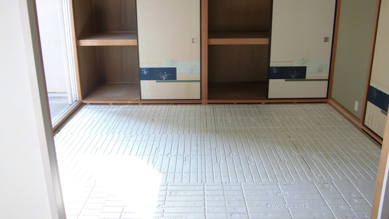 伊予市の遺品整理現場の畳替え