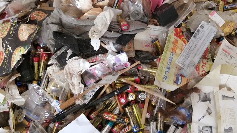 今治市ゴミ部屋３