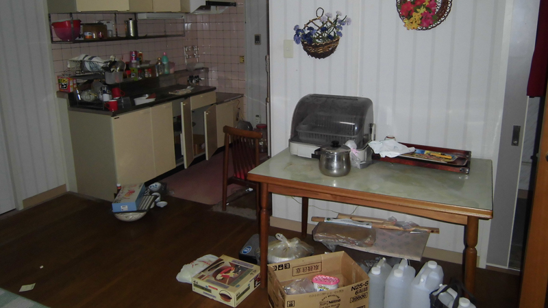 土佐市公営住宅遺品整理１