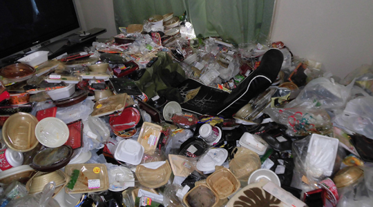 出雲市ゴミ屋敷片付け1